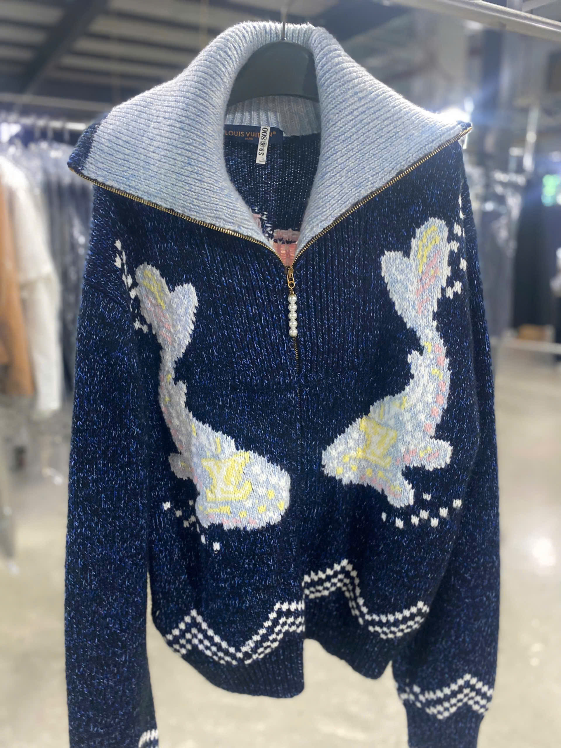 Đối với áo len hàng hiệu phải giặt sao cho đúng cùng Japan Laundry tìm hiểu nhé . Đối với áo len hàng hiệu phải giặt sao cho đúng cùng Japan Laundry tìm hiểu nhé .